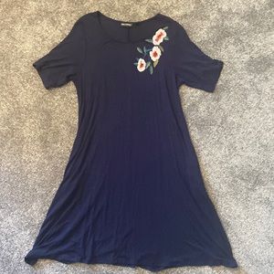Nina Leonard embroidered short sleeve scoop neck T-shirt dress with 2 pockets!